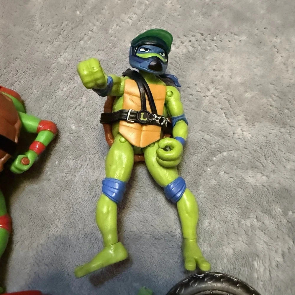 TMNT Ninja Turtles Figure Lot Skateboards Motorcycle Leo Raphael‎ 2023 Funrise